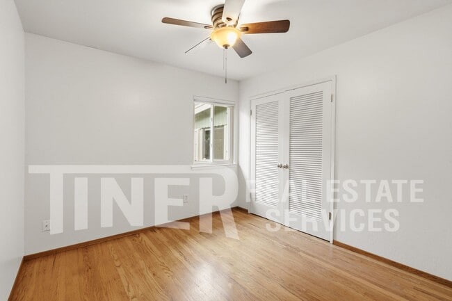 Building Photo - 8665 Everglade Dr