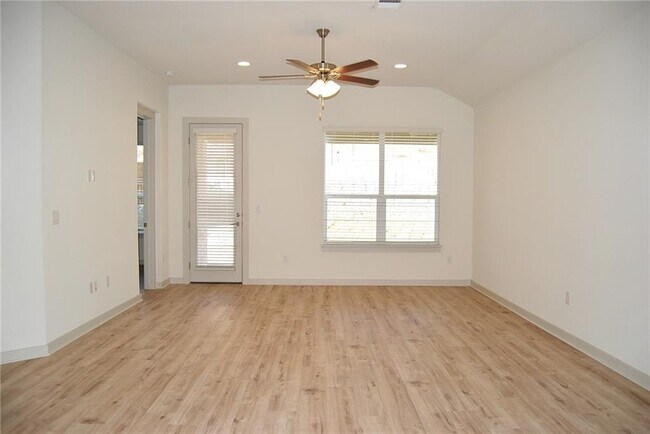 Building Photo - 640 Peace Pipe Way