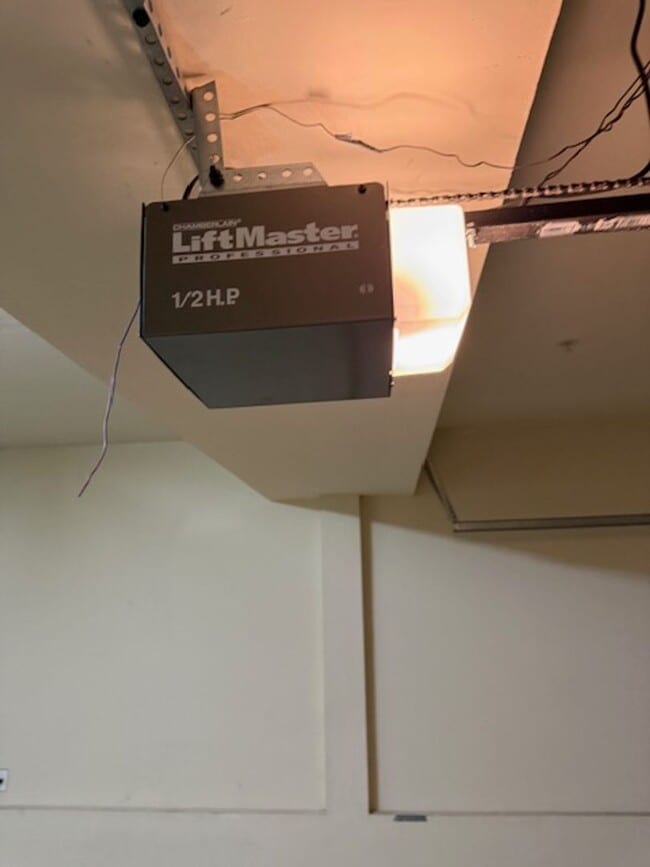 Building Photo - Gorgeous Natomas Condo