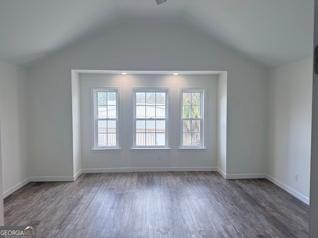 Building Photo - 410 N Caswell St