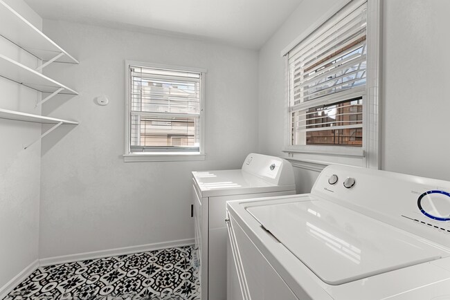 Building Photo - Newly Renovated Home - Steps Away from KU Med