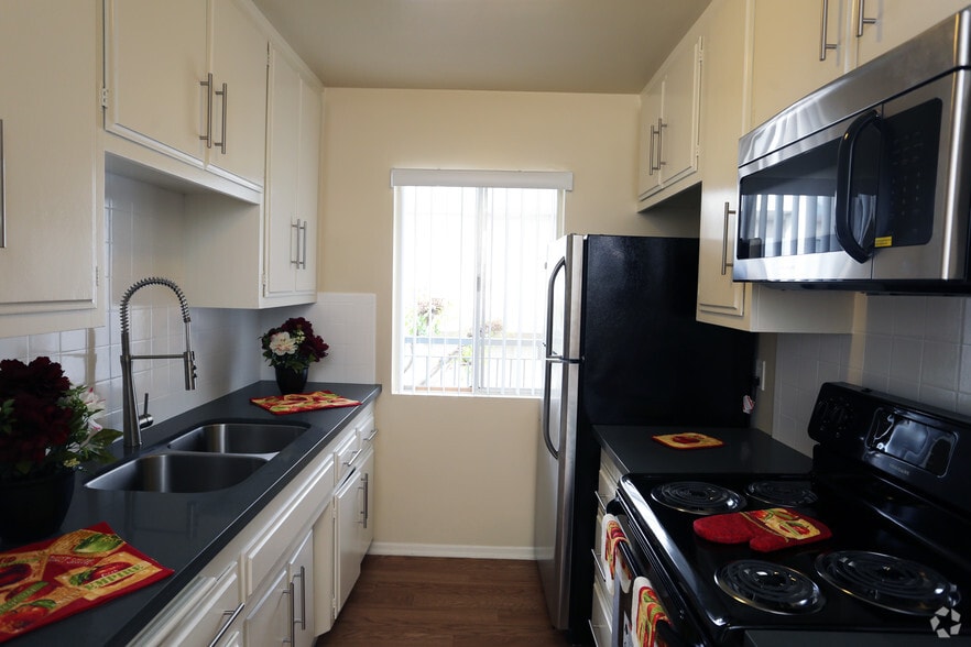 Malibu Apartments 88288836 Highland Ave Whittier CA 90605