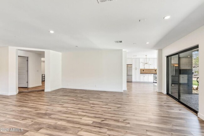 Building Photo - 9046 N 28th St