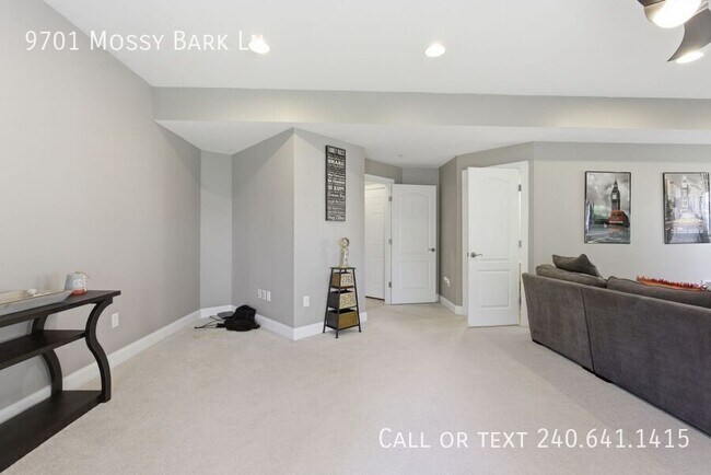 Building Photo - 9701 Mossy Bark Ln