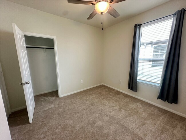 Building Photo - 17902 Sunny Savanna Dr