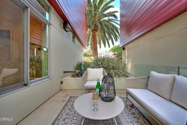 Building Photo - 133 S Los Robles Ave