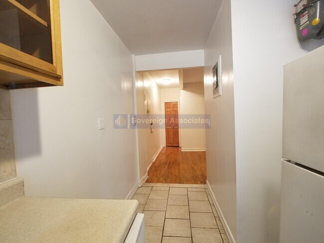 Building Photo - 86 Haven Ave