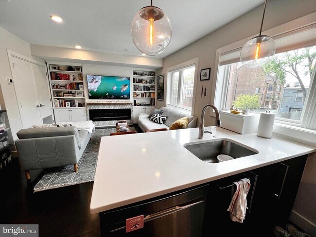 Building Photo - 1331 K St SE