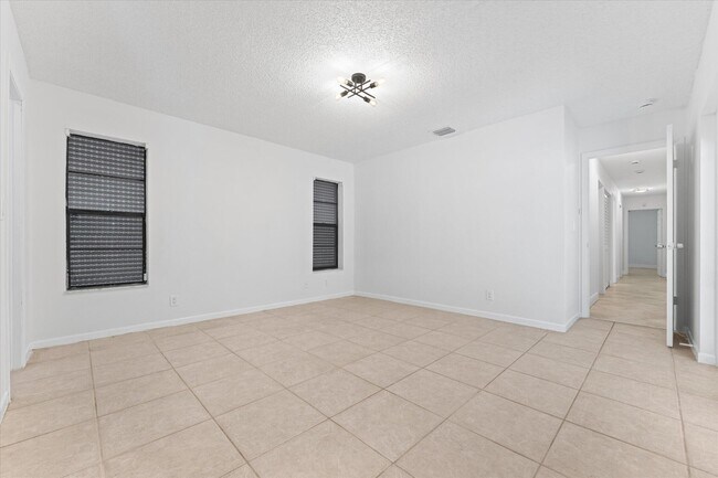 Building Photo - 11580 NW 20th Dr