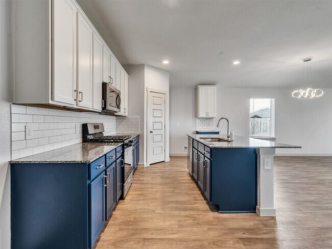 Building Photo - 10627 Great Basin Dr