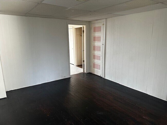 Building Photo - 3 bedroom 1 bathroom York, PA
