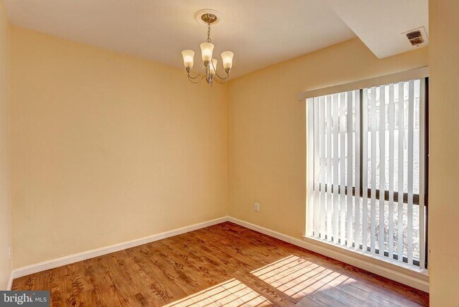 Building Photo - 6009 Majors Ln