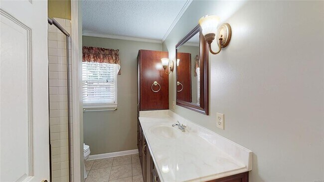 Building Photo - 126 Cedar Dr