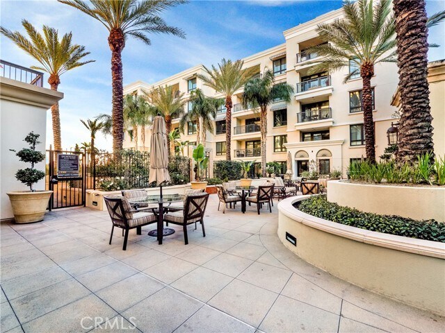 Building Photo - 305 Caruso Ave