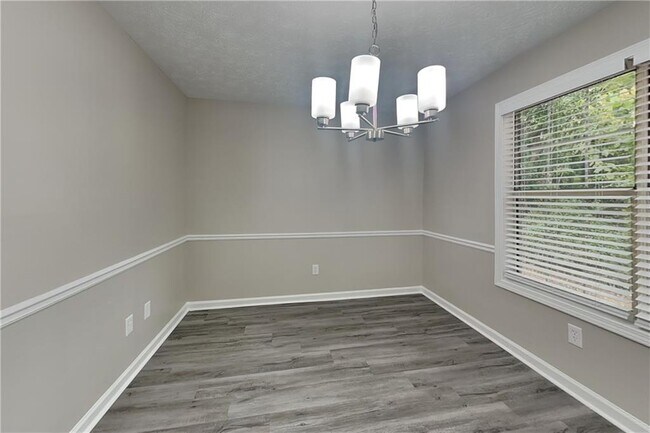 Building Photo - 1621 Omie Way