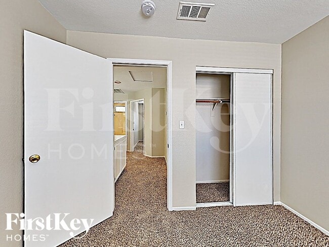Building Photo - 1683 Black Hills Way