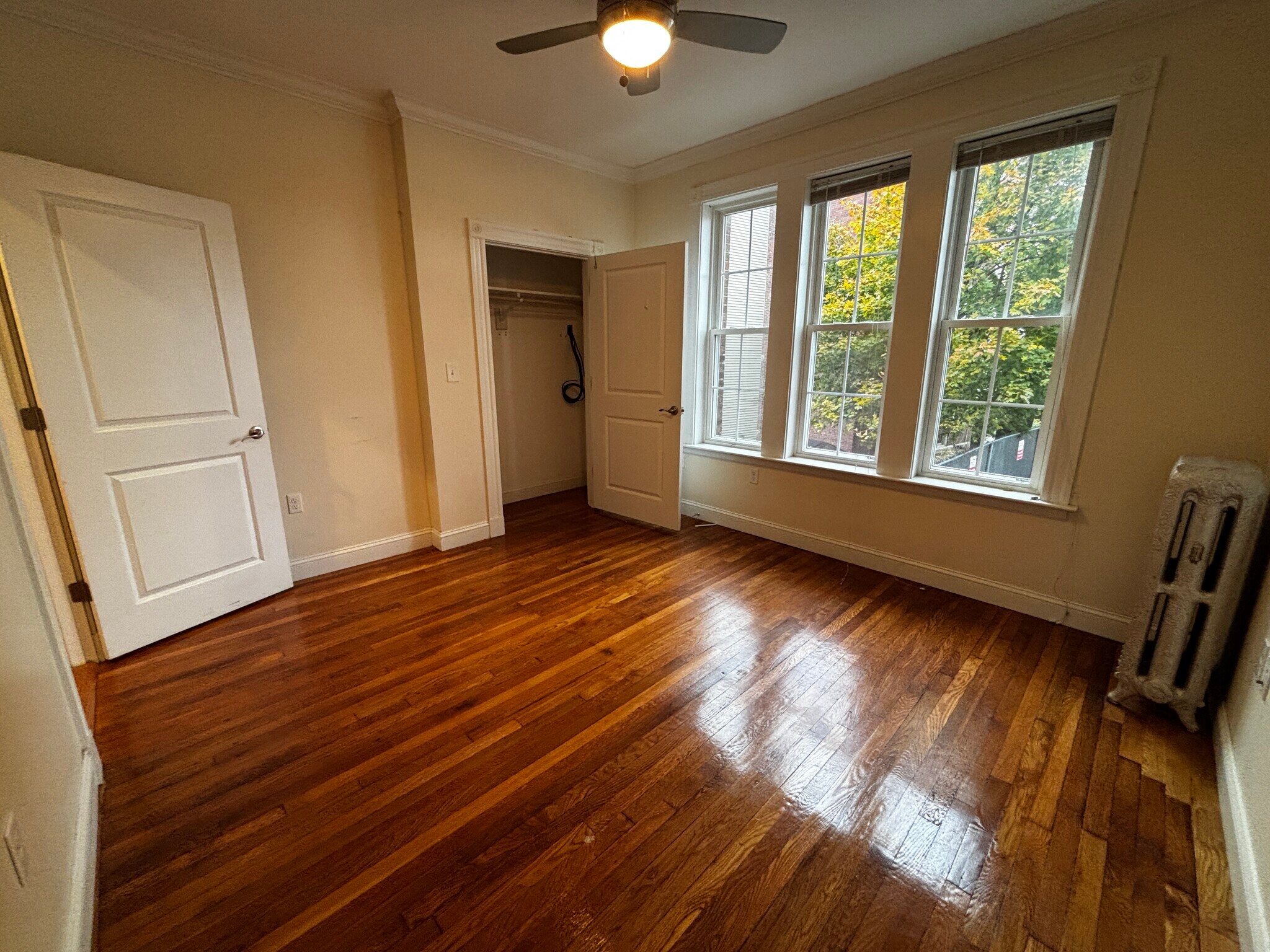 Building Photo - 18 Glenville Ave