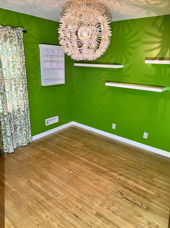 Building Photo - 9310 Habersham Dr