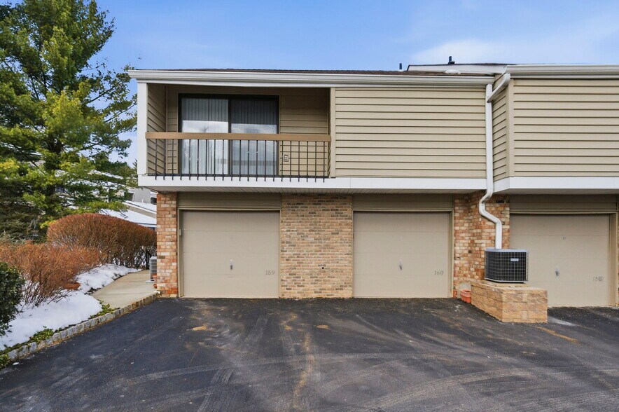 Building Photo - 160 Overlook Dr