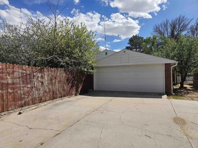 Building Photo - 3254 Buena Vista Rd