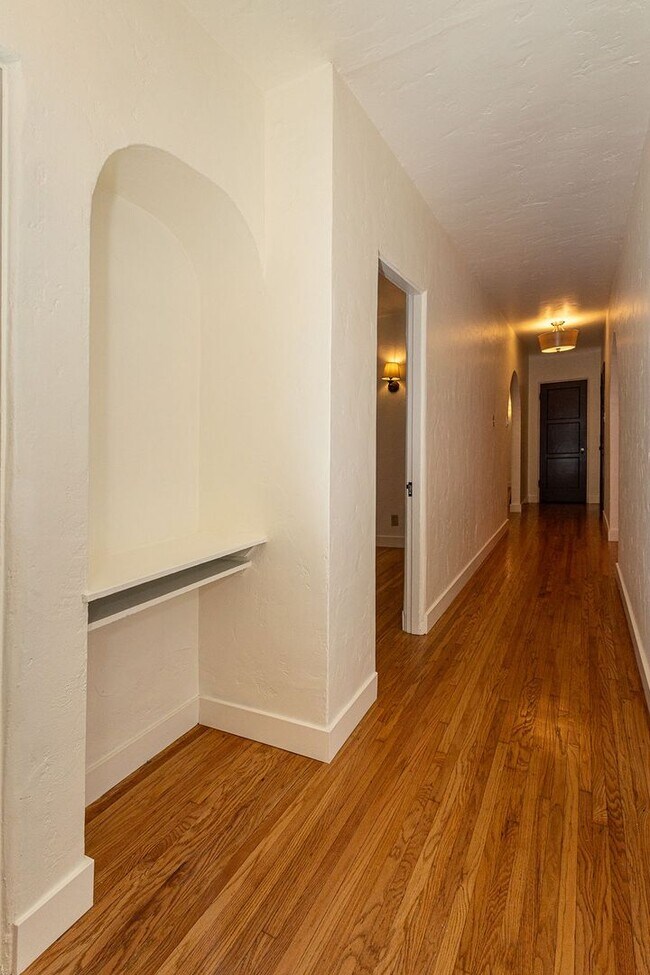 Building Photo - Beautifully Restored 3BR Miracle Mile Duplex | 1,725 SF | Near Metro D Line