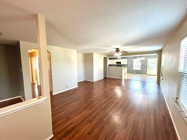 Building Photo - MUST SEE! Beautiful Corner Lot Home in Desirable Stone Oak!