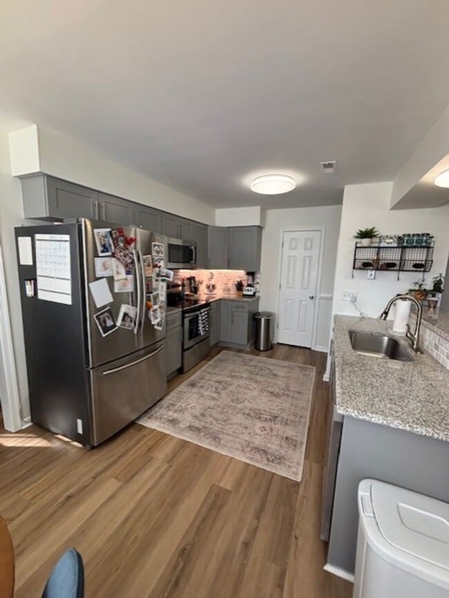 Building Photo - Glenwood