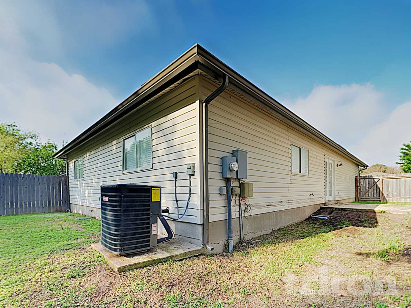 Building Photo - 8338 Morning Grove