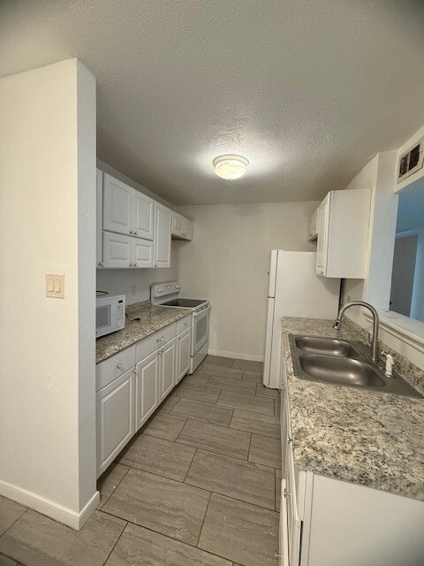 Building Photo - 16120 Stuebner Airline Rd