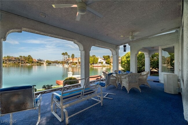 Building Photo - 8744 Captains Pl