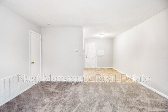 Building Photo - 828 Pilot Ave