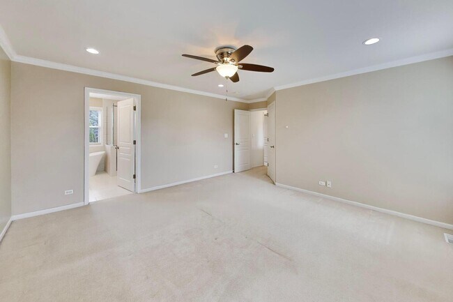Building Photo - 501 Tuscany Dr