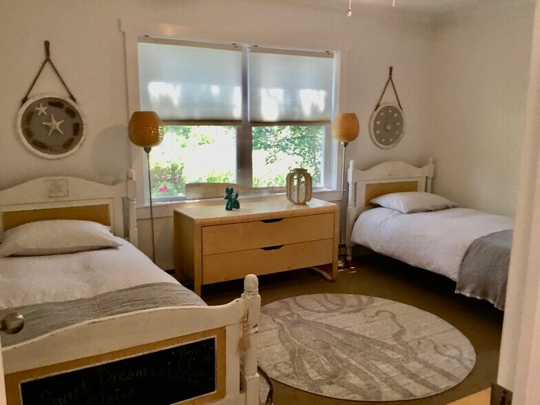 Building Photo - 5 Ripley Ln