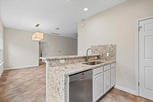 Building Photo - 5604 Northdale Dr