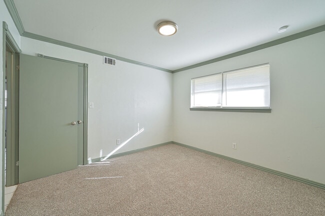 Building Photo - 3116 NW 63rd St