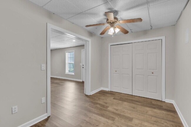 Building Photo - Stunning 4-Bed Home with Modern Kitchen, Bonus Space & Pool Access in Long Creek Plantation