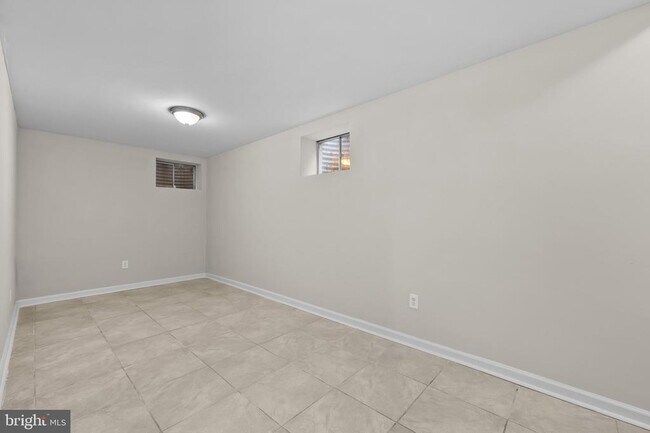 Building Photo - 9786 Whiskey Run