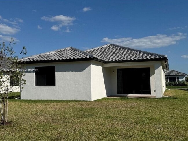 Building Photo - 5277 Marano Dr