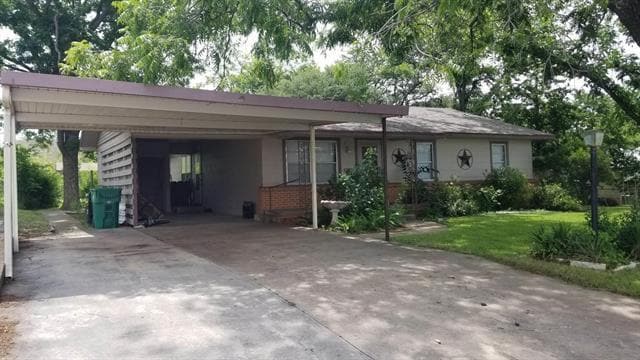 Building Photo - 1100 N Houston St