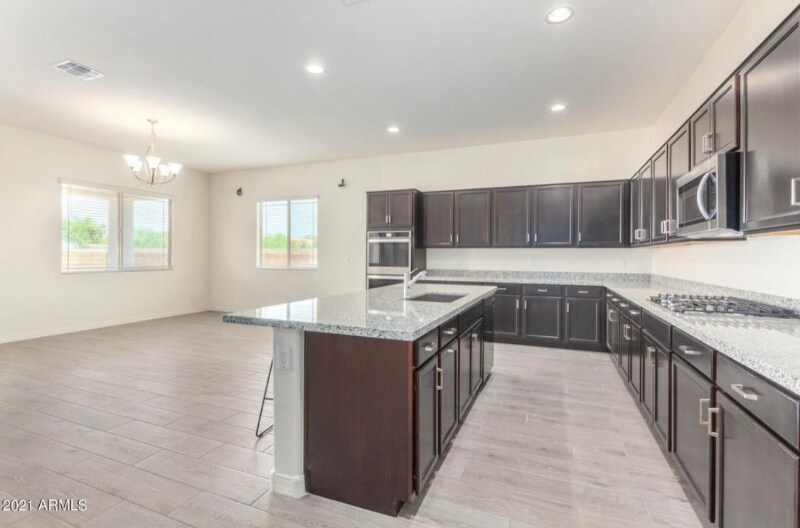 Building Photo - 880 W Flamingo Dr