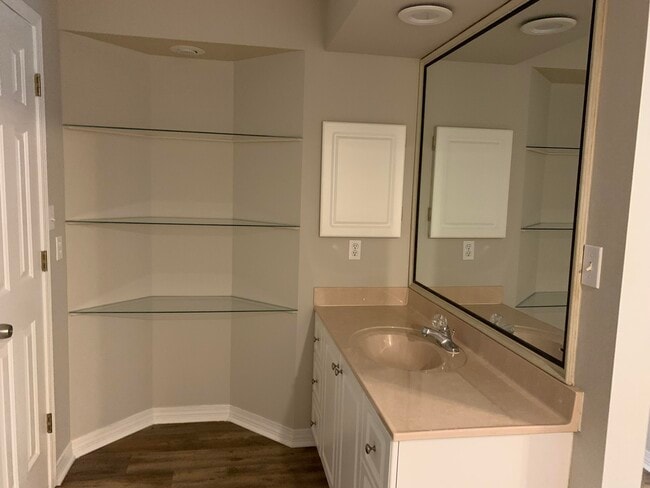 Building Photo - 307 Sand Myrtle Way