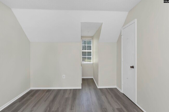 Building Photo - 600 Hulon Cir