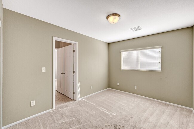 Building Photo - 4 Bedroom Near Spring Valley— Your Next Chapter Starts Here!
