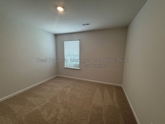 Building Photo - 1106 Broholmer Ln