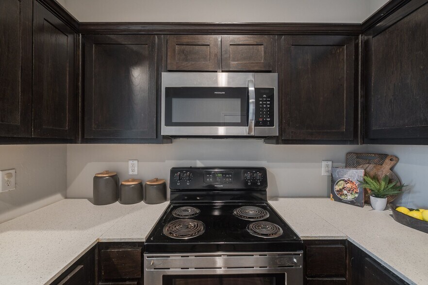 Building Photo - 3720 N Pennsylvania Ave