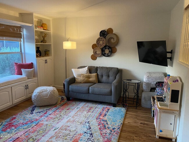 Building Photo - 3798 E Encinas Ave