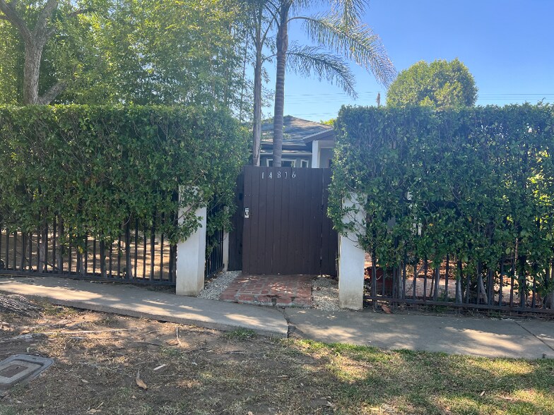 Primary Photo - 14816 Covello St