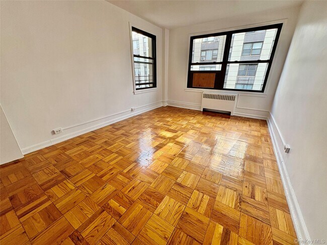 Building Photo - 98-41 64th Rd