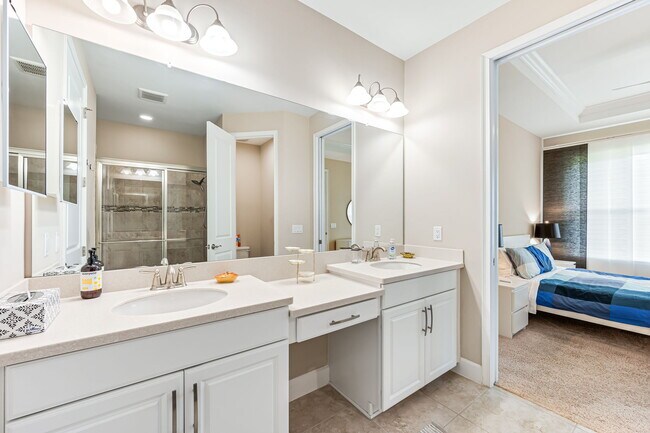Building Photo - 8257 Lucello Terrace W