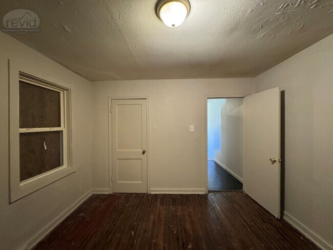Building Photo - 734 Lane Ave
